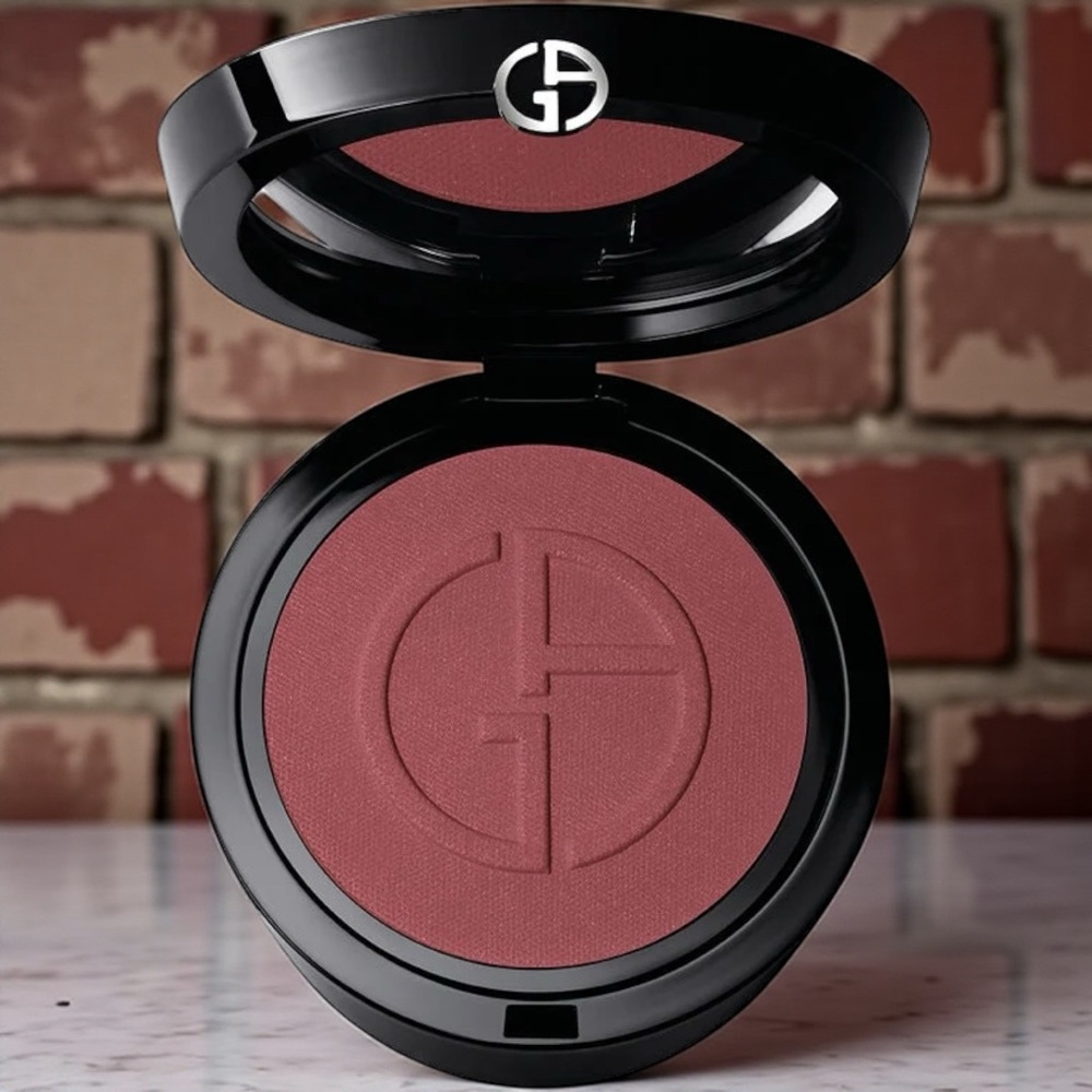 Giorgio Armani LUMINOUS SILK GLOW BLUSH Color: 60 Mystery